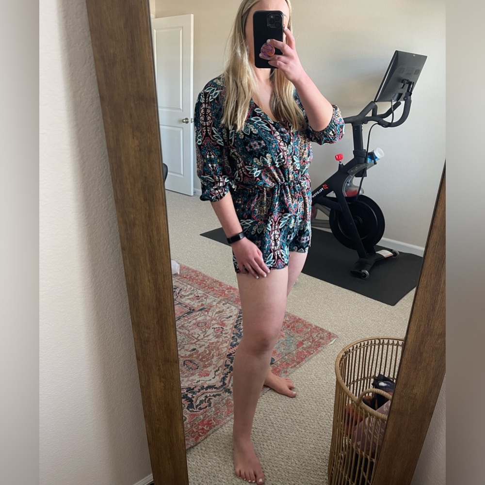 Size large romper adjustable waist